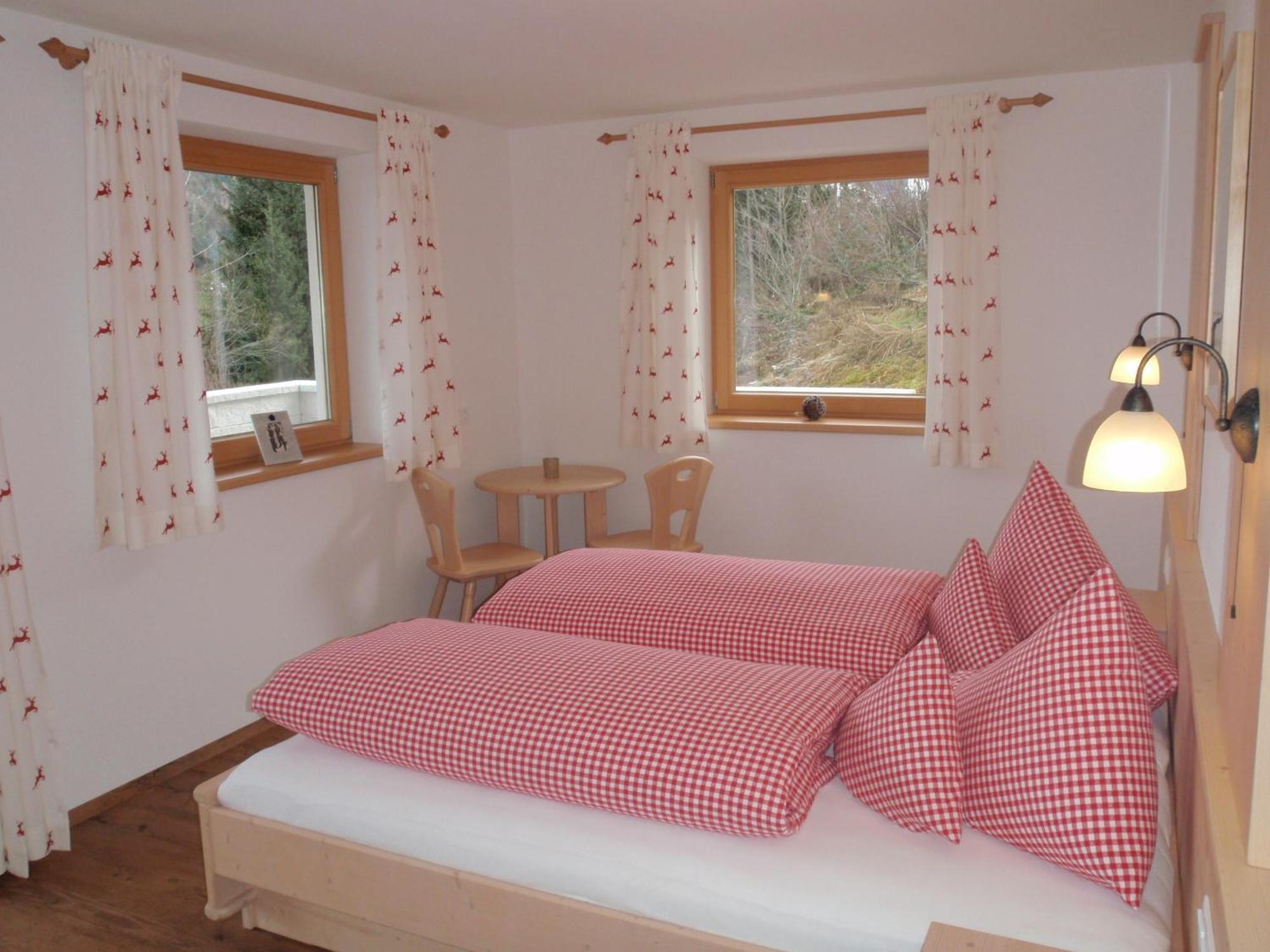 Landhaus Alpenjaeger Hainzenberg Room photo